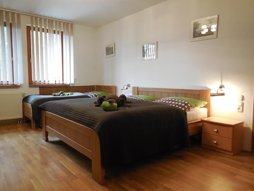 Penzion Pod Brezinou Trenčín Zimmer foto