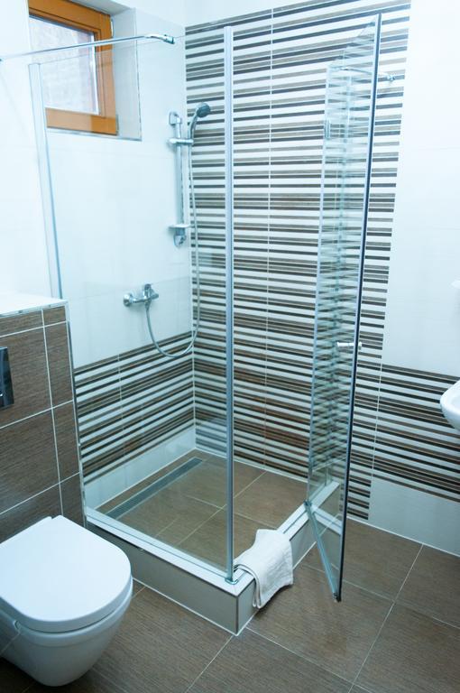 Penzion Pod Brezinou Trenčín Exterior foto